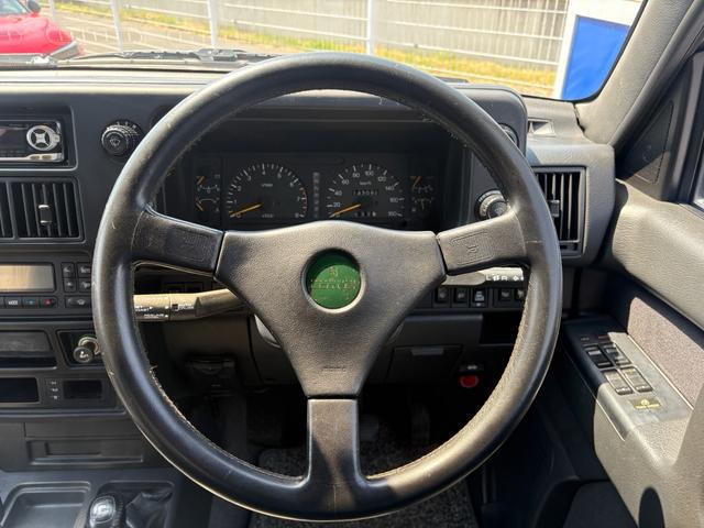 0402400A30260513W00109.jpg
