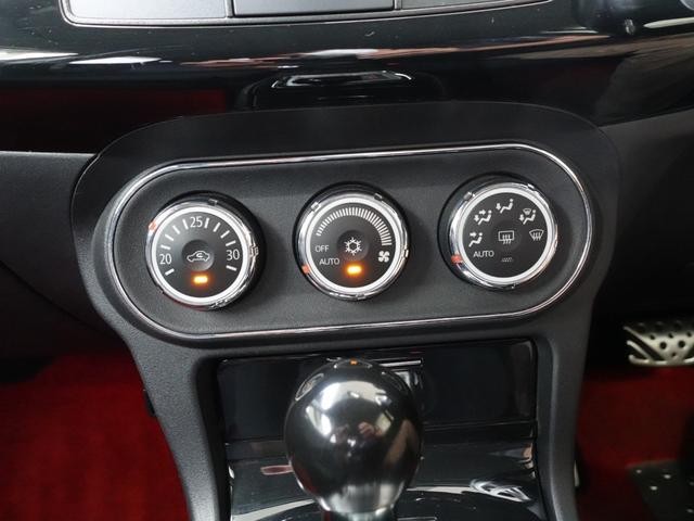 0509673A30260918W00413.jpg