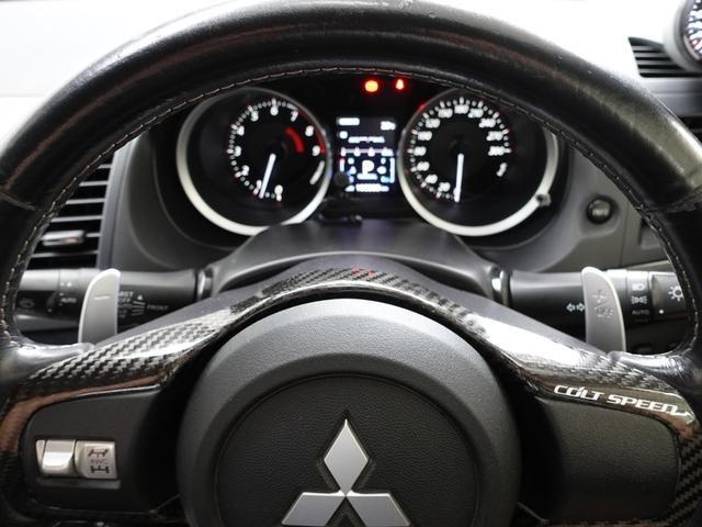 0509673A30260918W00417.jpg