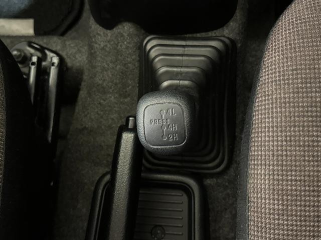 0509824A30260913W01105.jpg