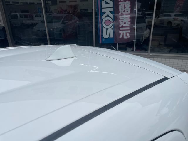 0540484A30260929W00216.jpg