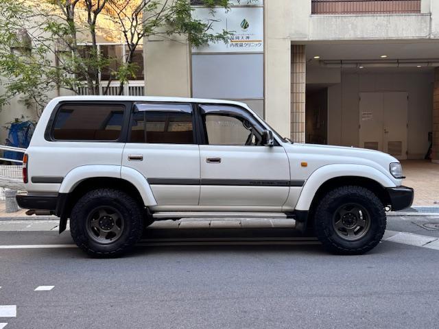 0801987A30260531W00207.jpg