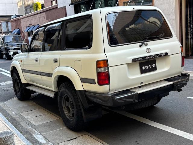 0801987A30260531W00210.jpg