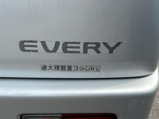 1101663A30260611W01015.jpg
