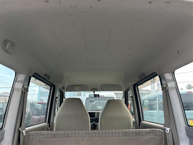 1101663A30260611W01017.jpg