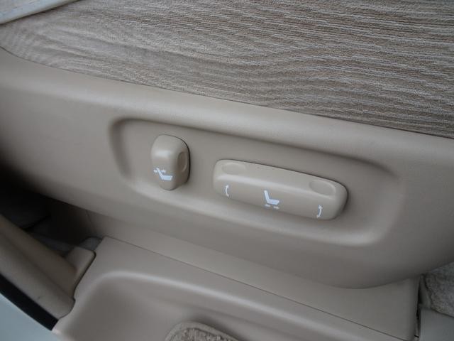 0508042A30260912W00114.jpg