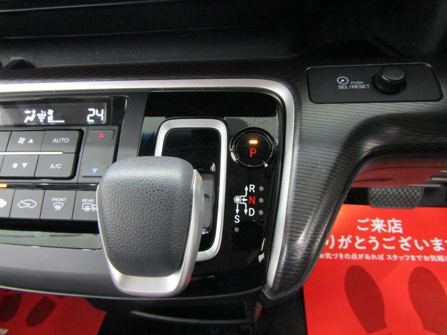 0701563A30260620W00415.jpg