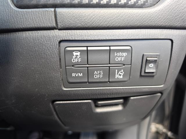 0209345A30260725W00210.jpg