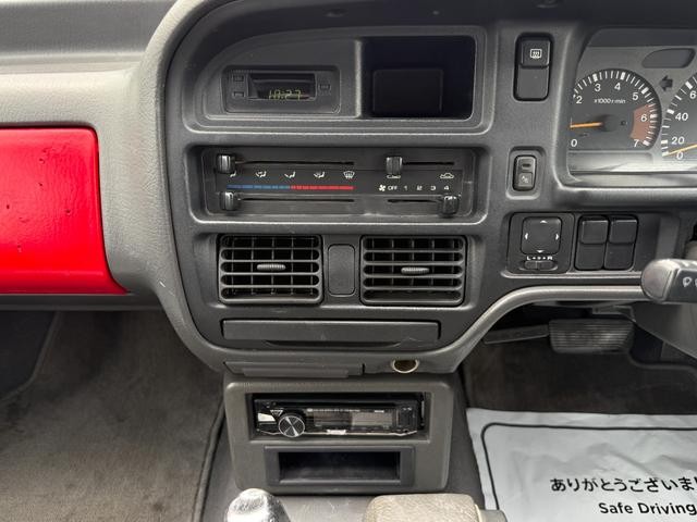 0208398A30260809W00118.jpg