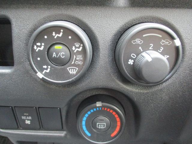 0802982A30260531W00218.jpg