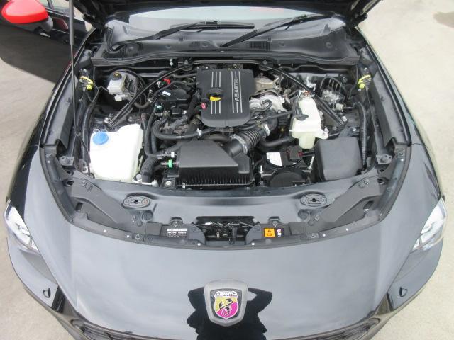 0561088A30260530W00215.jpg