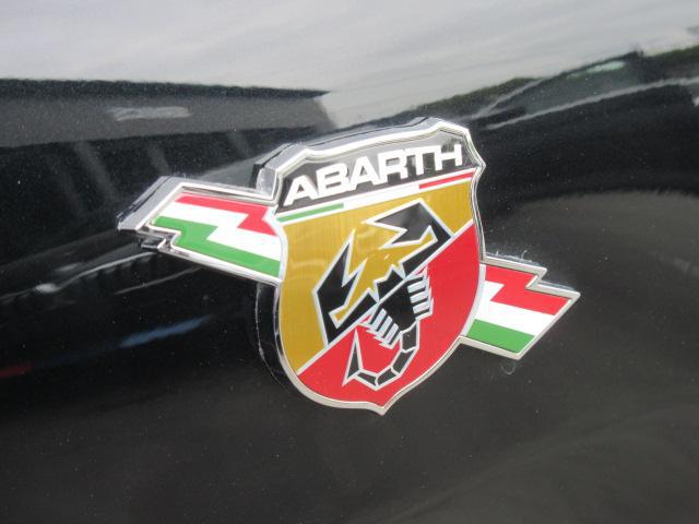 0561088A30260530W00217.jpg