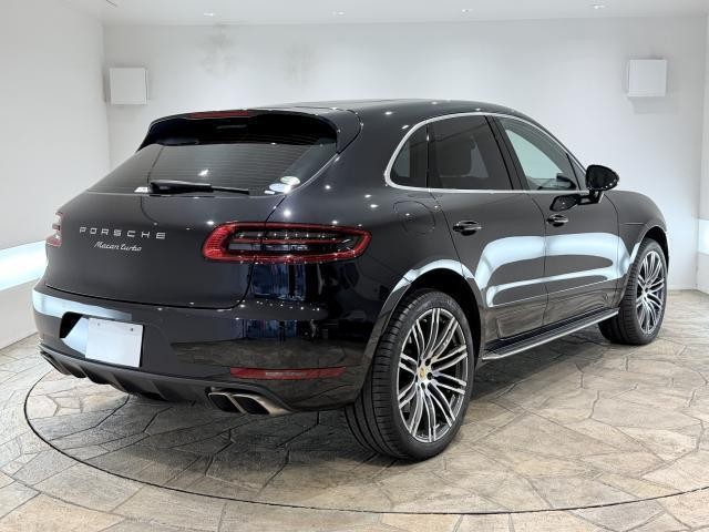 26534910_carP_l_15.jpg