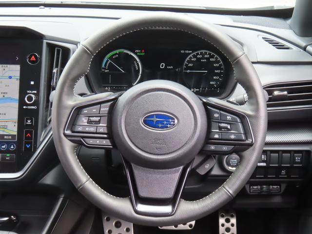 0541379A30260706W00402.jpg