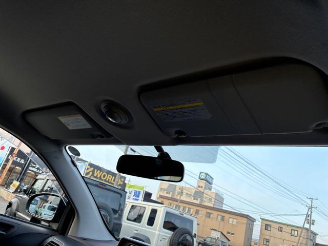 0904093A30260318W00114.jpg