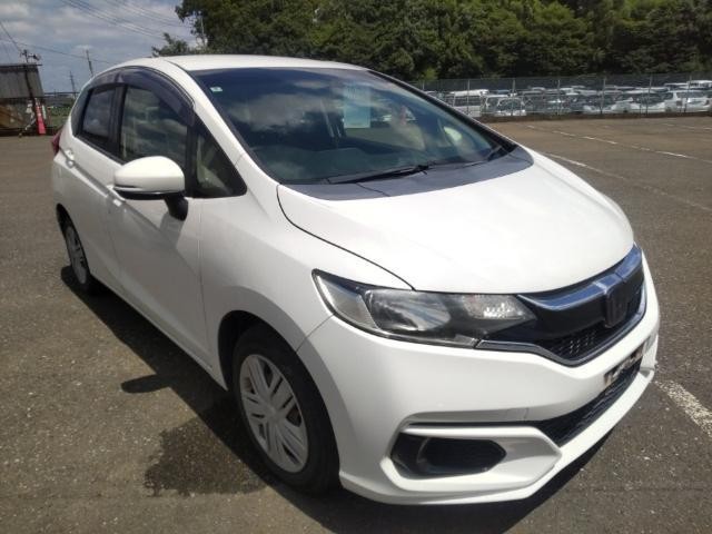 26016888_carP_l_4.jpg