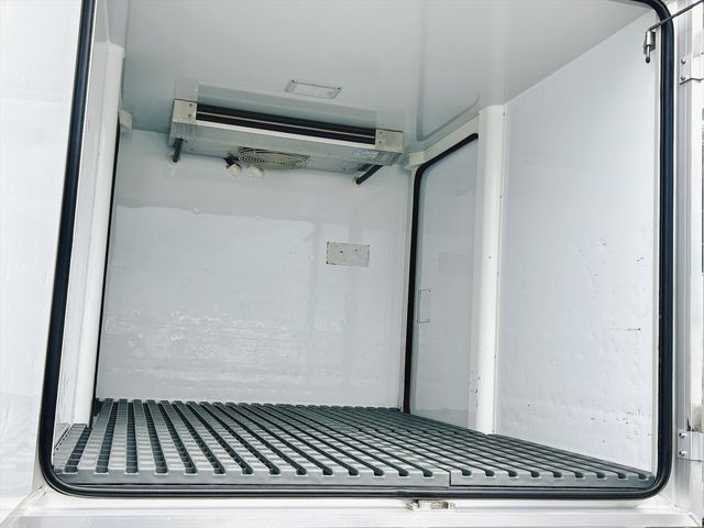 cae99b83be8e27d51c9ec7e17f8005a4.jpg