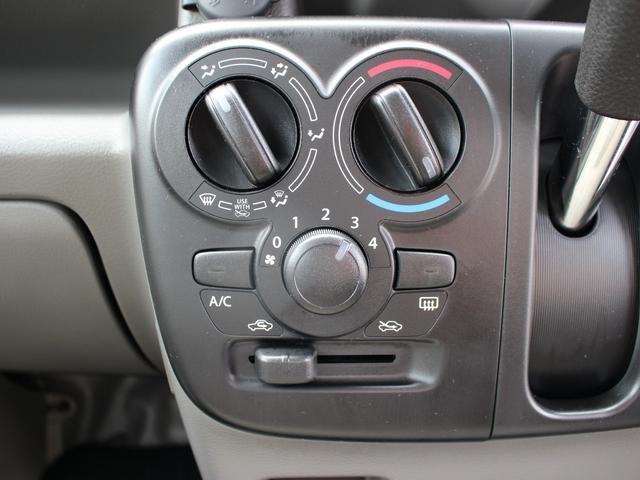 0700067A30260915W00113.jpg