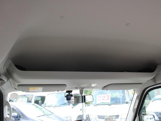 0700067A30260915W00117.jpg