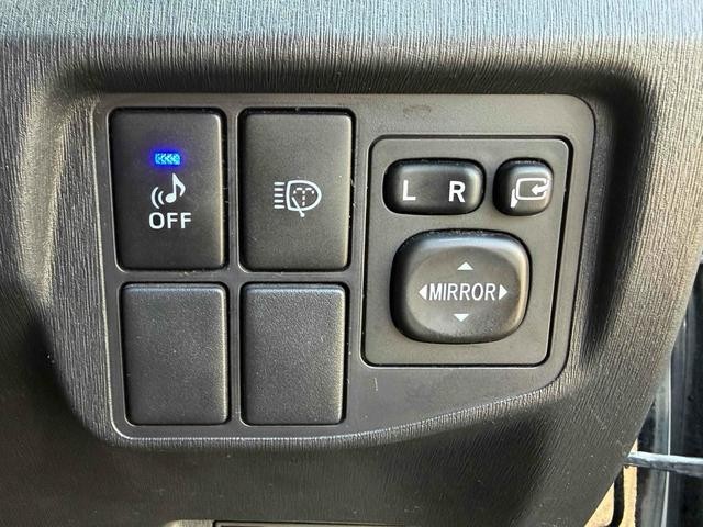 0208859A30260809W00107.jpg