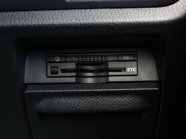 0520046A30260923W00219.jpg