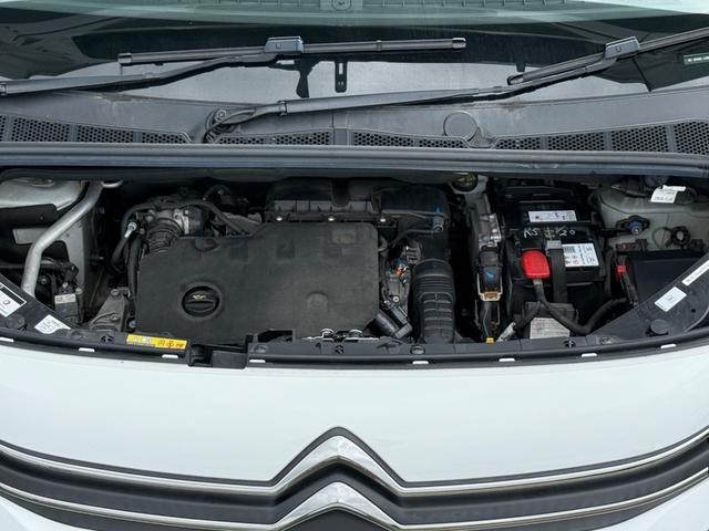 0208956A30260807W00117.jpg