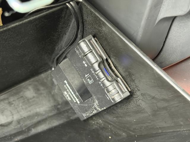 0541969A30260630W00704.jpg