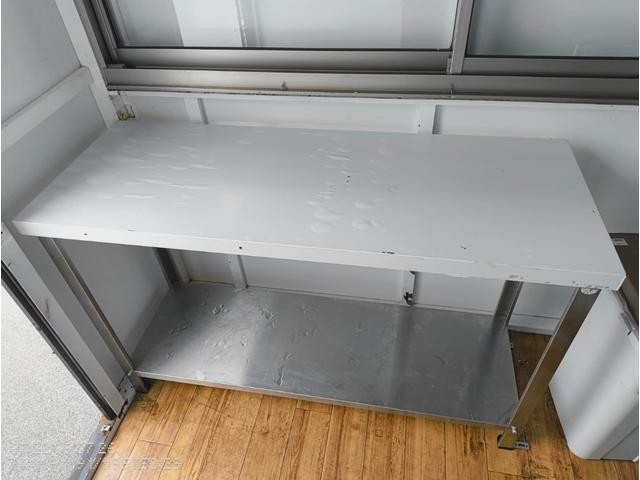 0704385A30260905W00109.jpg