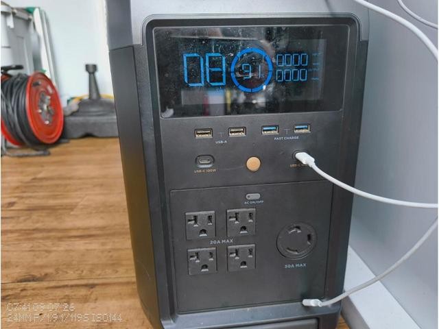 0704385A30260905W00116.jpg
