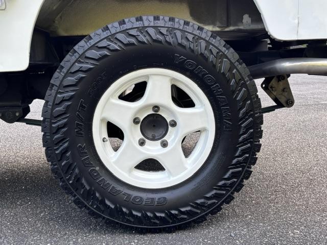 0801987A30260829W00215.jpg