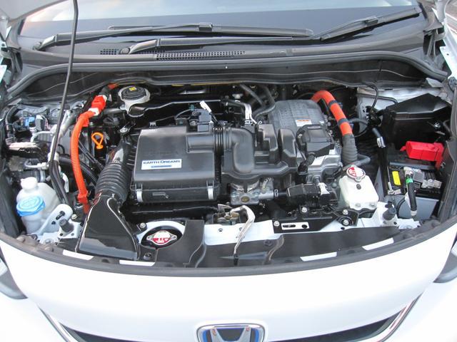 0804732A30260531W00116.jpg