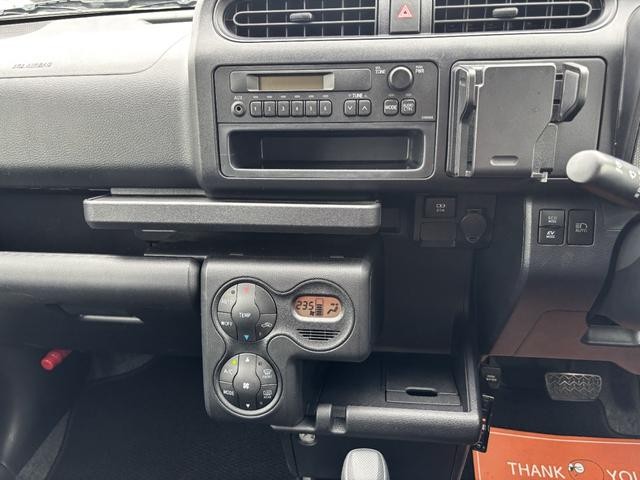 0520020A30260913W00104.jpg