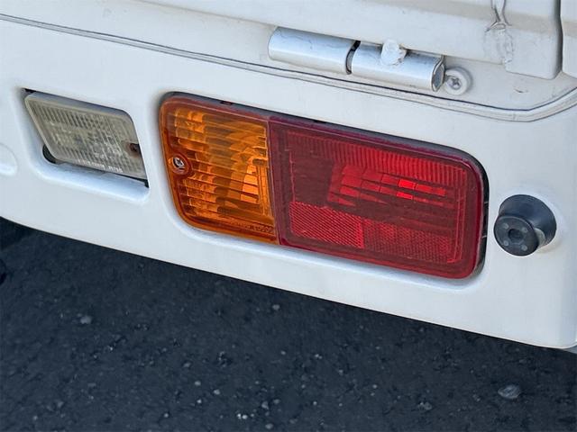 0403499A30260514W01216.jpg