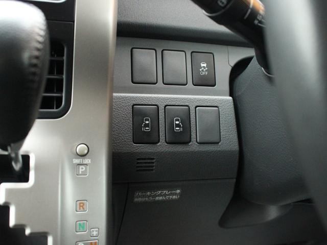 0520029A30260927W00713.jpg