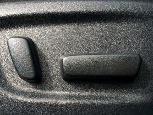 0541173A30260521W00418.jpg