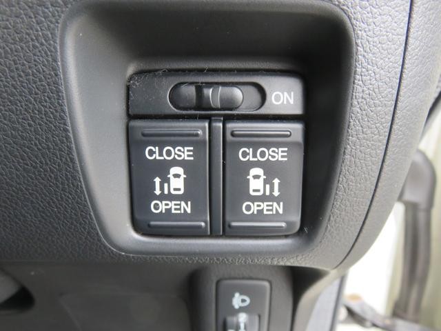 0400394A30260825W00406.jpg