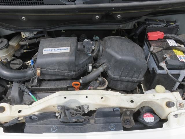 0400394A30260825W00417.jpg