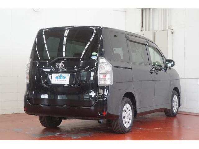 0508211A30260906W00104.jpg