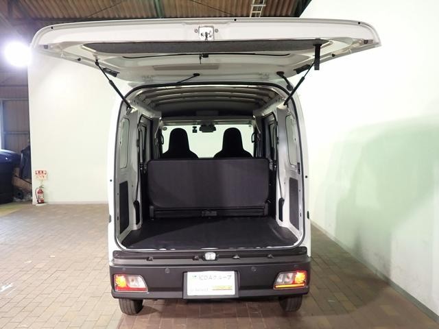 0206389A30260821W00710.jpg