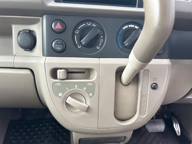 0803751A30260909W00318.jpg