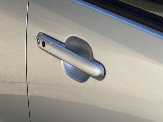 0803825A30261010W00206.jpg