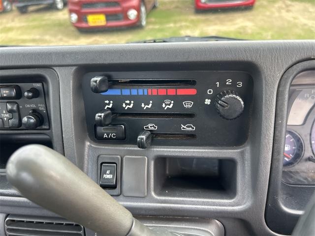 0803751A30260909W00419.jpg