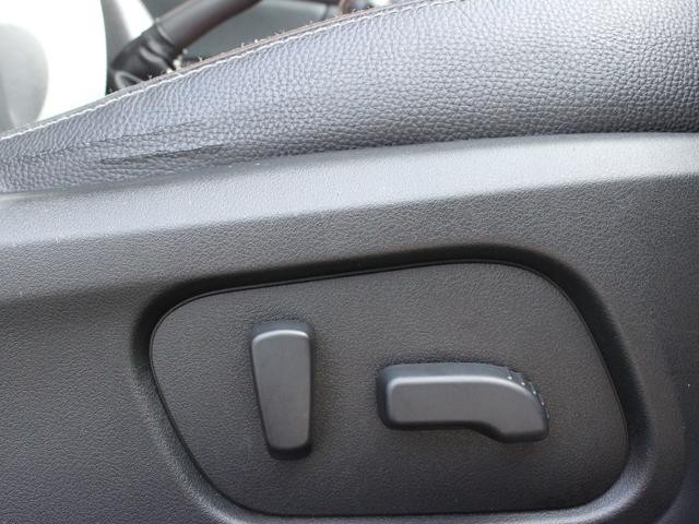 0520029A30260901W00510.jpg