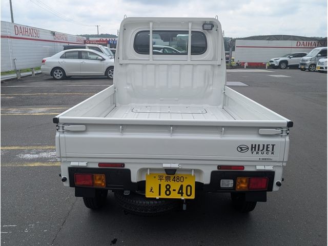 d7e6dc51ab90c4df819a52b776ad2084.jpg