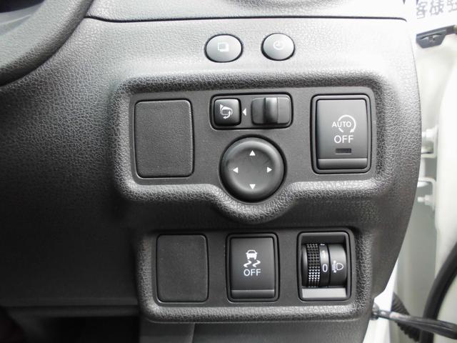 1157096A30260528W00218.jpg