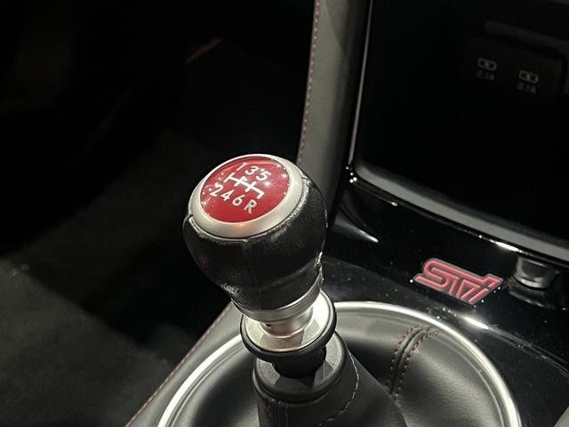 0502713A30260905W00108.jpg