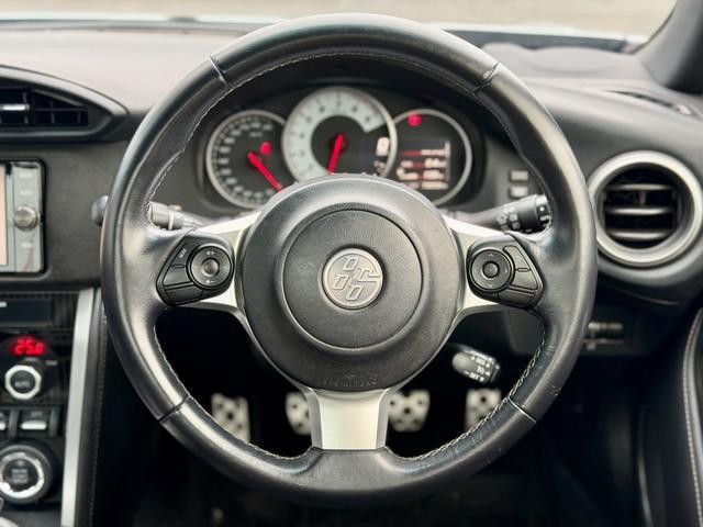 0541683A30260910W00112.jpg