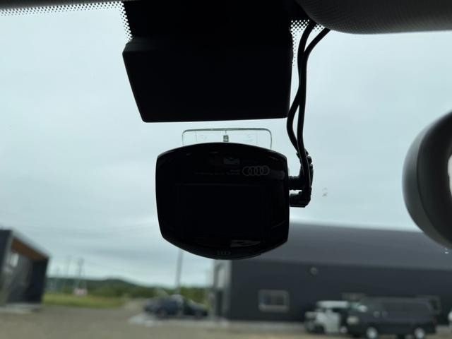 0300434A30260725W00113.jpg