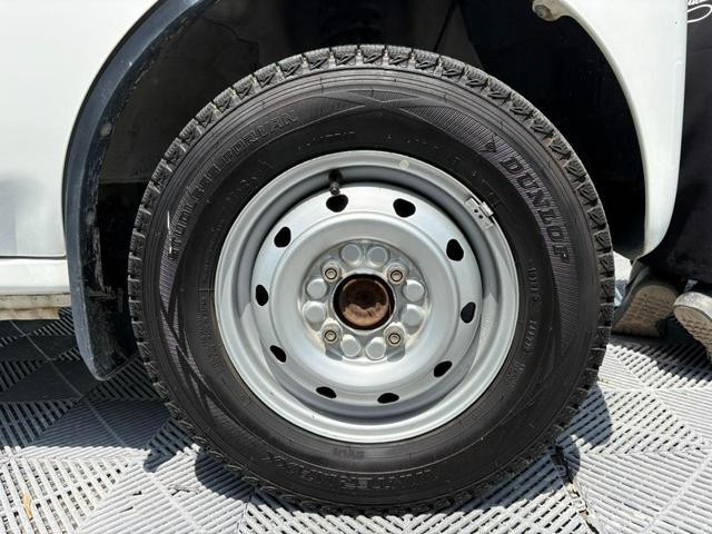 0708821A30260428W00113.jpg