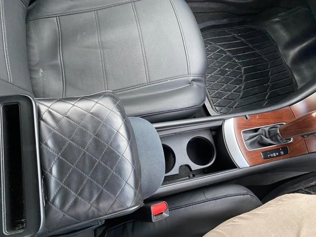 0403992A30260930W00307.jpg